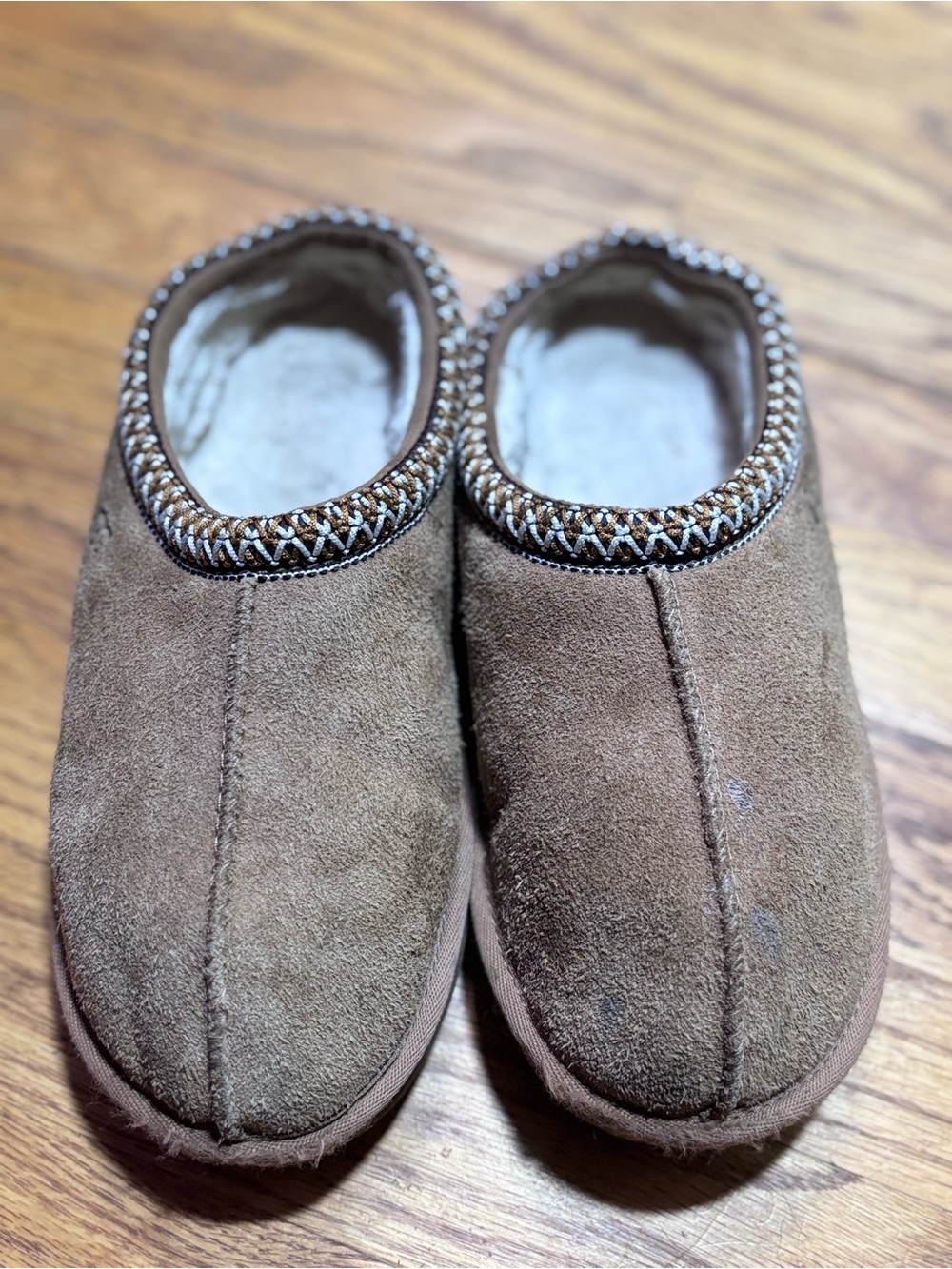 UGG Tasman Chestnut Suede Sheepskin Slippers Youth  Size 4